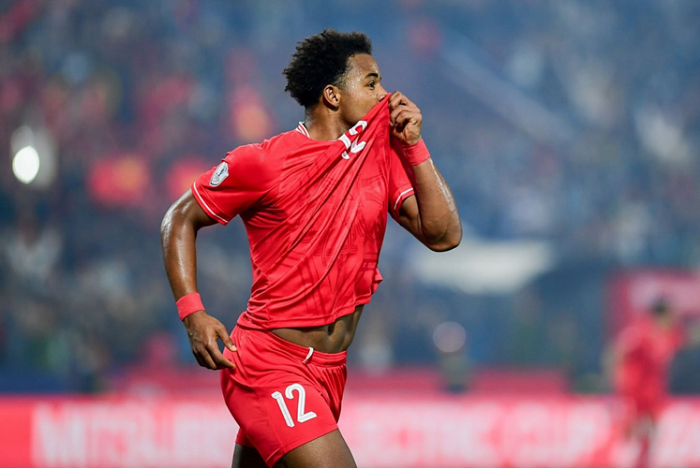 tieu-su-cau-thu-xuan-son-phong-cach-choi-bong-da-1