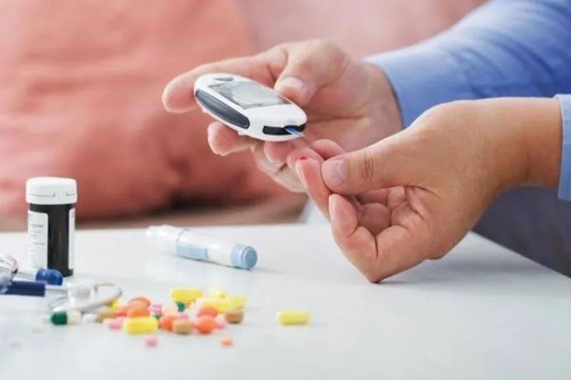 Điều trị tiểu đường Tuýp 2 thường kết hợp ăn uống, vận động, dùng thuốc theo chỉ định và tái khám định kỳ.